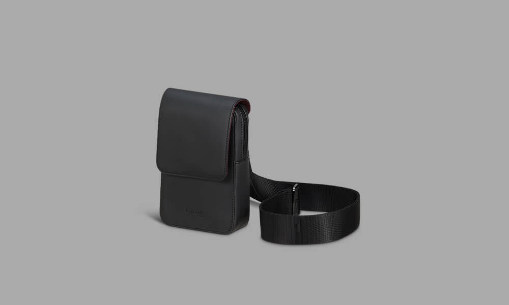 Lost In Berlin Travel case the crossover Black | Lipault UK