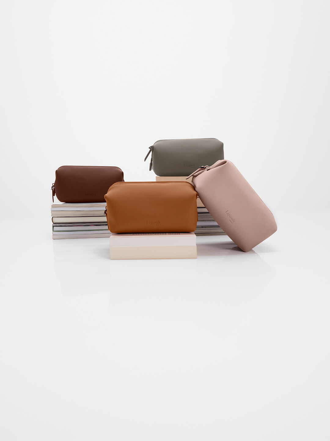 TOILETRY BAG