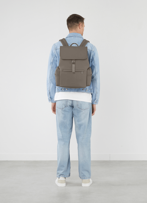 Lipault Lost In Berlin Cargo Backpack 2.0  Ash Stone Lipault Lost In Berlin Cargo Backpack 2.0  Ash Stone