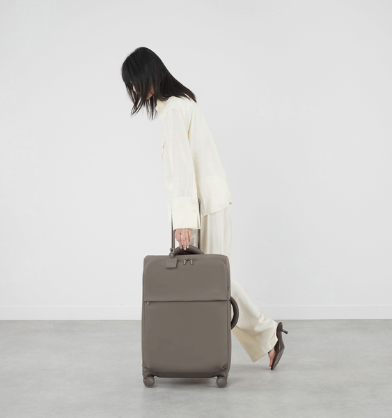 Lost In Berlin Medium trip suitcase 63cm Lost In Berlin Medium trip suitcase 63cm