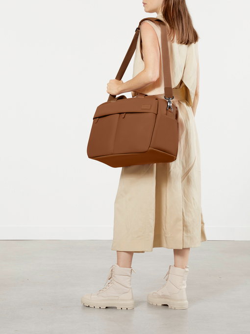 Lost In Berlin 24h Bag 16 Brown Lipault UK