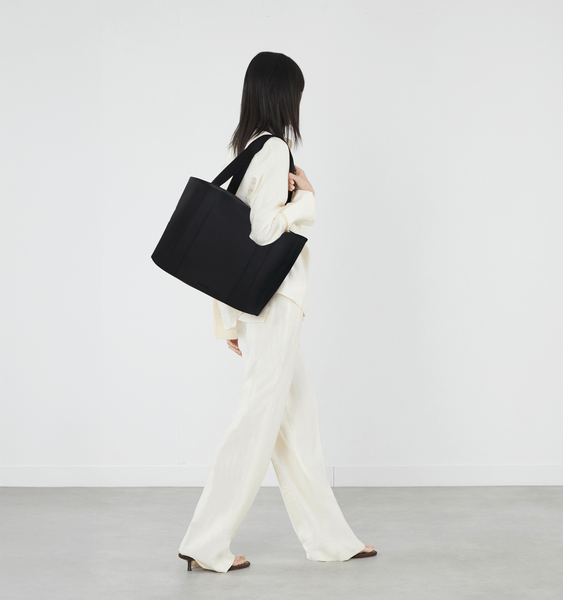 Lost In Berlin The Carry-Away