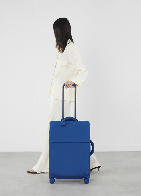 Lipault Lost In Berlin Medium Trip 2.0 63cm  Blue Me Away Lipault Lost In Berlin Medium Trip 2.0 63cm  Blue Me Away